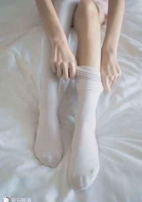 少妇小树林裸体野战视频在线观看_720日本电影免费