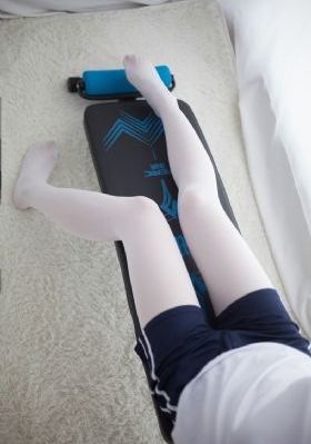 年轻小情侣居家真实啪啪自拍_1080电影在线看