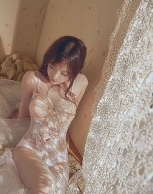 美丽的平胸女孩喜欢骑马啪啪的_1080电影在线看